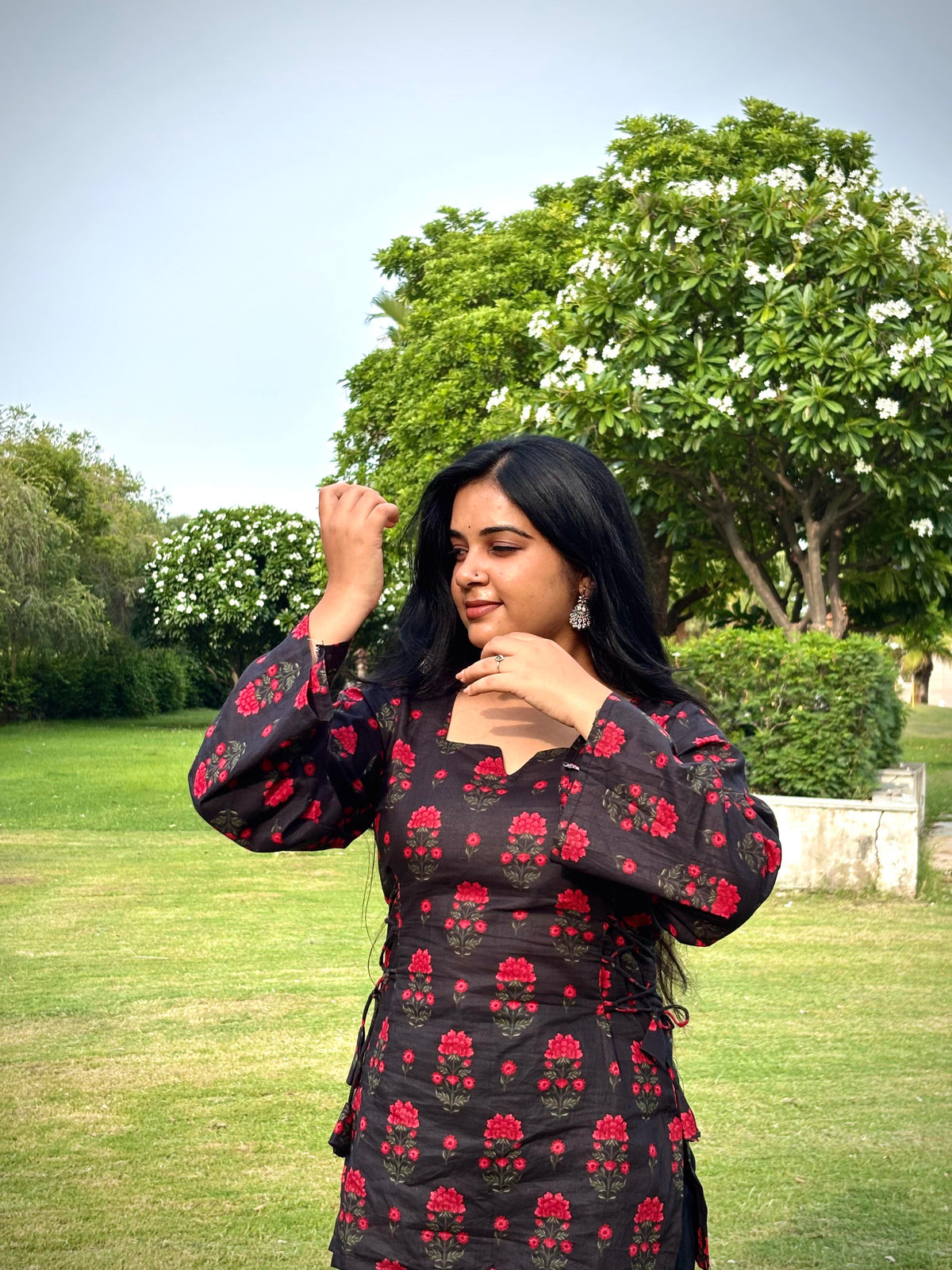 NIARA - side corset kurti